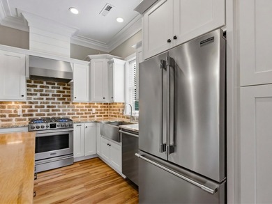 One-of-a-kind property! This stunning unique 3-bedroom, 2.5-bath - photo 5