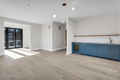 Experience unobstructed panoramic water views of the Manhattan - photo 9