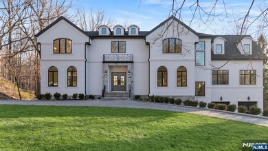 Welcome to a rare opportunity - a brand new construction luxury - photo 2