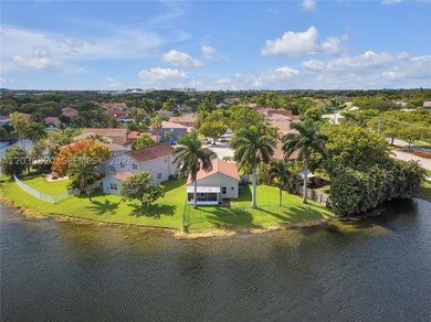 Superb one-story waterfront home in west central Pembroke Pines - photo 11