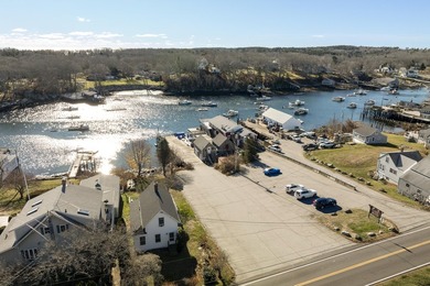 After 30+ years Shaw's Wharf and Lobster is For Sale. This - photo 11