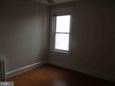 Three bedroom , 1.5 bath brick home with concrete facade and - photo 11
