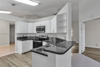 Superb one-story waterfront home in west central Pembroke Pines - photo 16