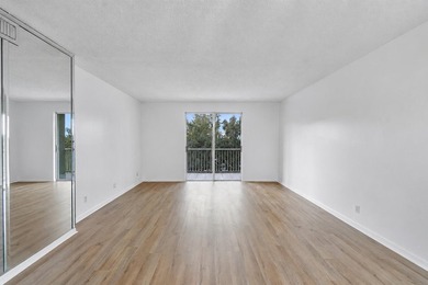 BRIGHT & SPACIOUS 2 BEDROOM / 2 BATH CONDO IN HIGHLY - photo 25