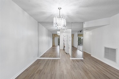 BRIGHT & SPACIOUS 2 BEDROOM / 2 BATH CONDO IN HIGHLY - photo 26