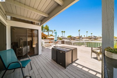 Waterfront living at its best! This 2 bed, 2.5 bath townhome - photo 32