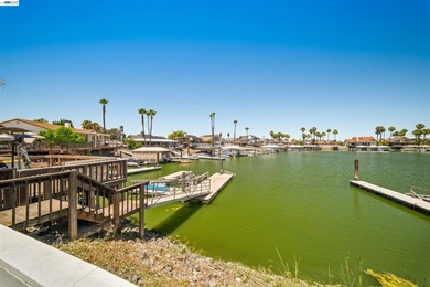 Waterfront living at its best! This 2 bed, 2.5 bath townhome - photo 37