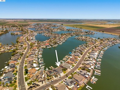 Waterfront living at its best! This 2 bed, 2.5 bath townhome - photo 39