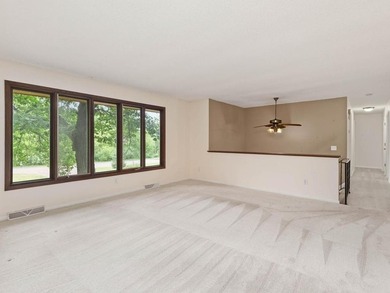 Welcome to this Plymouth split-entry located in the Wayzata - photo 4