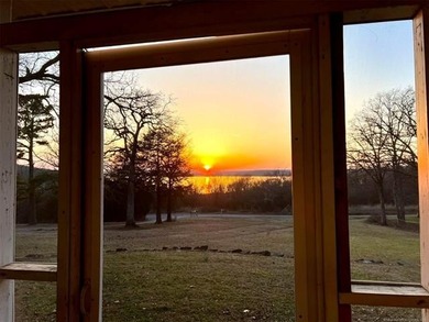 Witness Breathtaking Sunsets at This Lake Tenkiller Gem Welcome - photo 4
