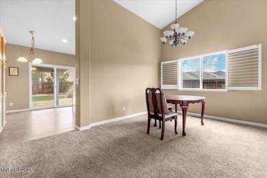 Great 3 bed,2 bath with views of the mountains and open area. It - photo 9