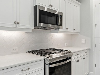 Virtually Staged. Ready now for quick occupancy, this pristine - photo 13