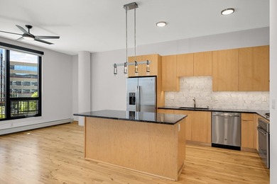 This beautifully refreshed home is filled with natural light - photo 13