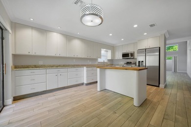 A rare opportunity to own this prime East Boca duplex. Brand new - photo 4