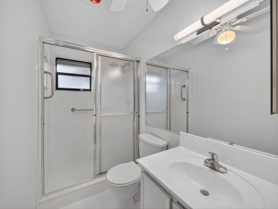 Bright 2-Bedroom, 2-Bath Villa in Bent Tree Villas East! Enjoy a