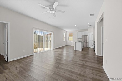 Ready for Immediate Occupancy! This brand-new 3-bedroom - photo 22