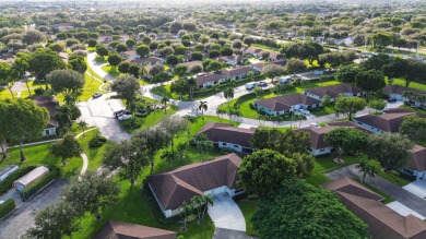 Bright 2-Bedroom, 2-Bath Villa in Bent Tree Villas East! Enjoy a