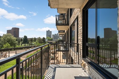 This beautifully refreshed home is filled with natural light - photo 26