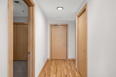 This beautifully refreshed home is filled with natural light - photo 28