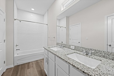 Ready for Immediate Occupancy! This brand-new 3-bedroom - photo 29