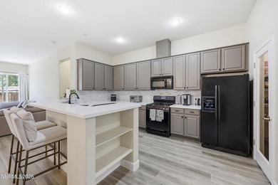Welcome to this beautifully maintained 3 bedroom, 2 bath home - photo 6