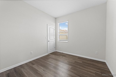 Ready for Immediate Occupancy! This brand-new 3-bedroom - photo 38