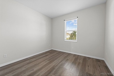 Ready for Immediate Occupancy! This brand-new 3-bedroom - photo 45