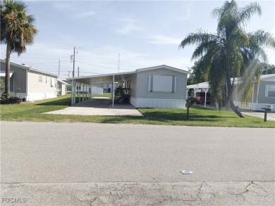 Lake Home For Sale in Moore Haven, Florida