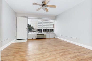 BEACHFRONT CONDO WITH BEACH VIEWS!! VACANT VACANT VACANT! Don't - photo 10