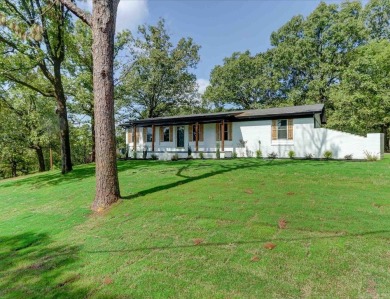 Lake Home For Sale in Hot Springs, Arkansas