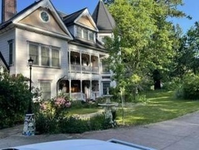 Lake Selmac Home For Sale in Selma Oregon