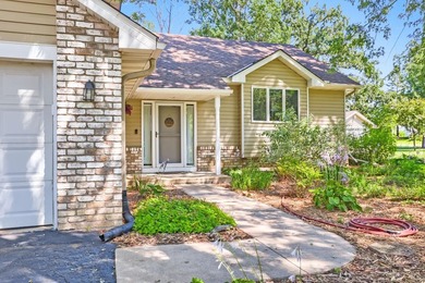 Welcome to 7901 Lilac Lane, a beautifully maintained 3-bedroom - photo 3