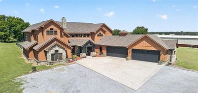 Welcome to a magnificent opportunity to own a premier executive - photo 2
