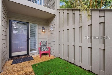 Rare Sailmaster 2 bedroom, 2 1/2 bath directly overlooking the - photo 4