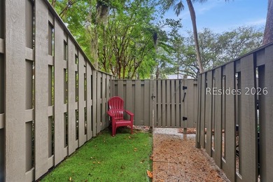 Rare Sailmaster 2 bedroom, 2 1/2 bath directly overlooking the - photo 5