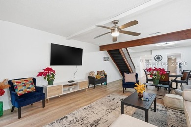 Rare Sailmaster 2 bedroom, 2 1/2 bath directly overlooking the - photo 10