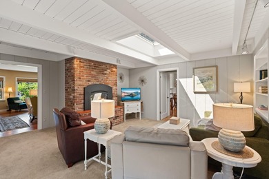 Rare Multigenerational Home on Rogue Valley Country Club. This - photo 10