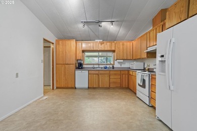 Charming countryside retreat with a vintage 1984 manufactured - photo 14