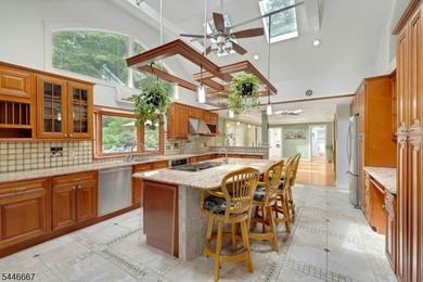 Welcome to a rare blend of classic colonial charm and - photo 18