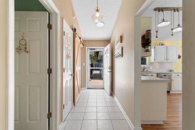 Rare opportunity in Azalea Place-homes here hardly ever hit the - photo 6