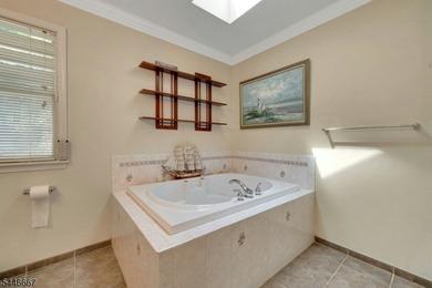 Welcome to a rare blend of classic colonial charm and - photo 36