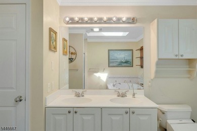 Welcome to a rare blend of classic colonial charm and - photo 37