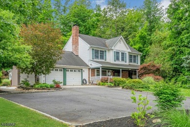 Welcome to a rare blend of classic colonial charm and - photo 40