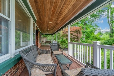 Welcome to a rare blend of classic colonial charm and - photo 43