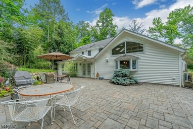 Welcome to a rare blend of classic colonial charm and - photo 46