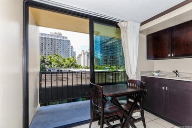 One of the largest studios facing the pool, with a separate full - photo 5