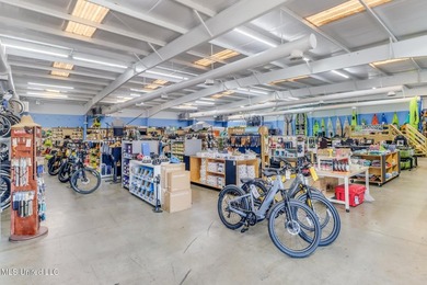 Prime retail space available. The climate controlled 10,752 SqFt - photo 8