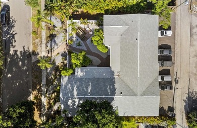 Very rare fresh to market apartment building in the highly - photo 9