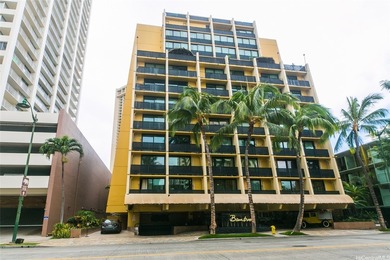 One of the largest studios facing the pool, with a separate full - photo 10
