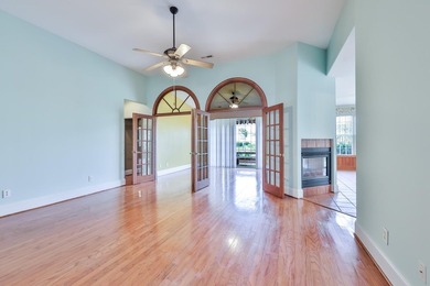 Welcome to 533 Stonemason Dr. in Myrtle Beach, a stunning - photo 2